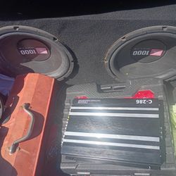 Two JBL Speakers And A Amp 7800watts