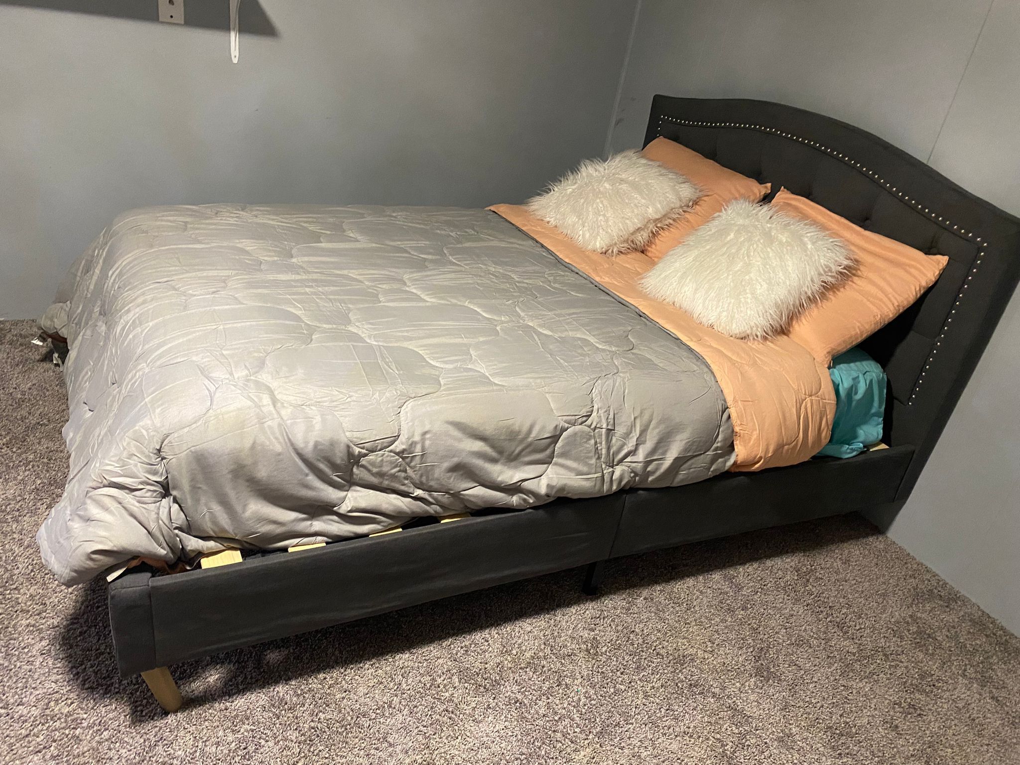 Full Queen bed for Sale in Rockford, IL OfferUp