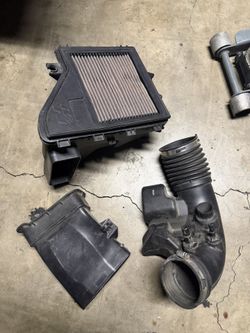 2013 Mustang 5.0 Stock Air intake