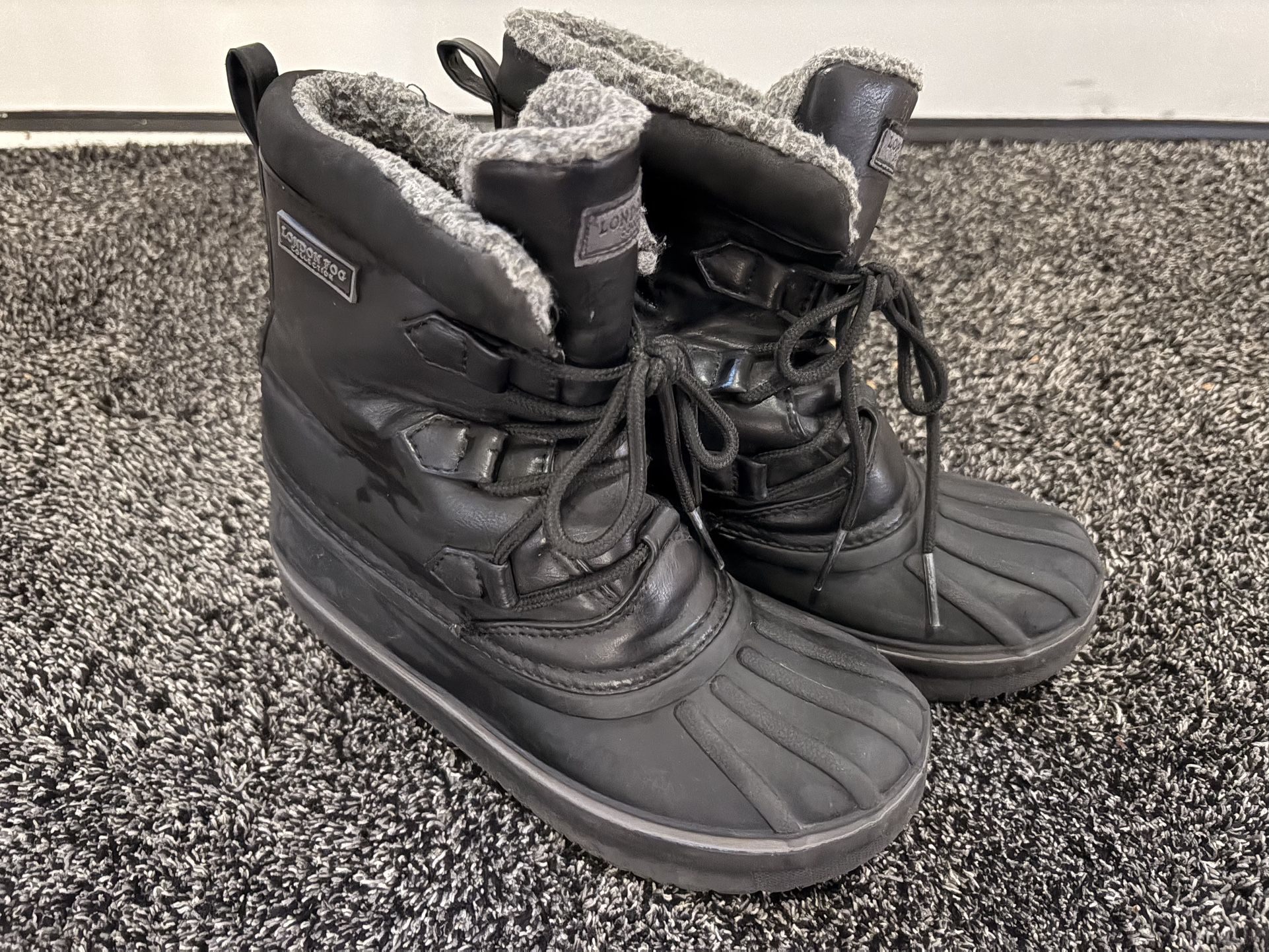 Snow Boots - Boys (size 3)