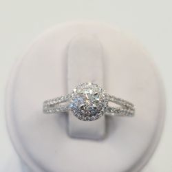 14k Gold 3/4ctw 1/4ct VS2 H Center Diamond Engagement Ring 