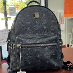 L V Black Backpack for Sale in Houston, TX - OfferUp