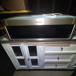 Whirlpool 1.1 cu. ft. Low Profile Microwave Hood Combination, Model #WML35011KS
