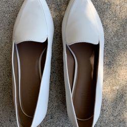 Women’s White Flats - Size 6.5