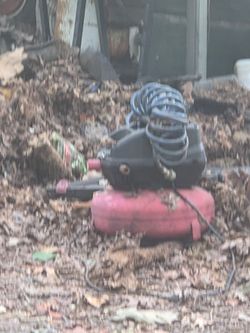 Portable Air Compressor with Hose