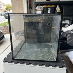 Red Sea MAX NANO G2 Peninsula Aquarium (26 Gal)
