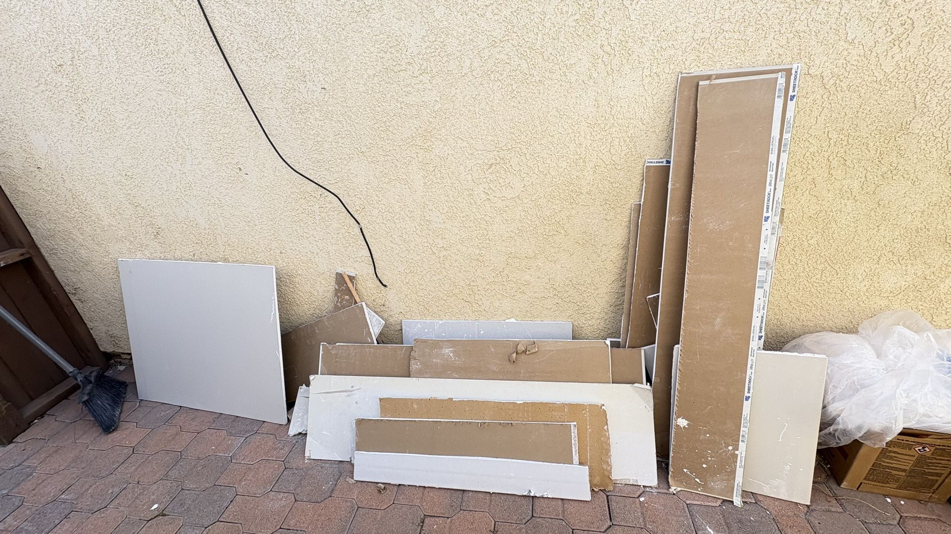 Free Drywalls
