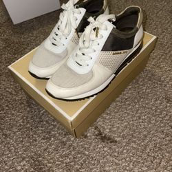 Tenis