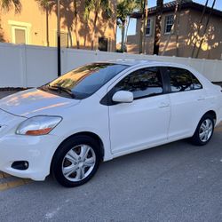 2010 Toyota Yaris