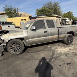 2002 SILVERADO ONLY PART OUT 
