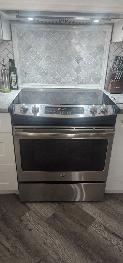 GE Slide-In Range Stove/oven