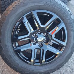 2026 NEW OEM ORIGINAL TAKEOFFS CHEVY SILVERADO TRAIL BOSS 20 INCH TIRES BRIDGESTONE ALL-TERRAIN 99 % $ 1599 