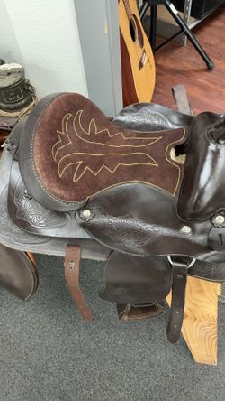 B bar b saddle