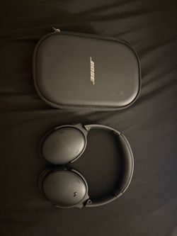 Black Bose Headphones