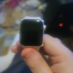 Apple Watch Se  GPS +cellular 