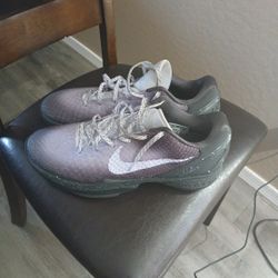 Kobe 6 EYBL Nike Kobe Gray Black White Size 13