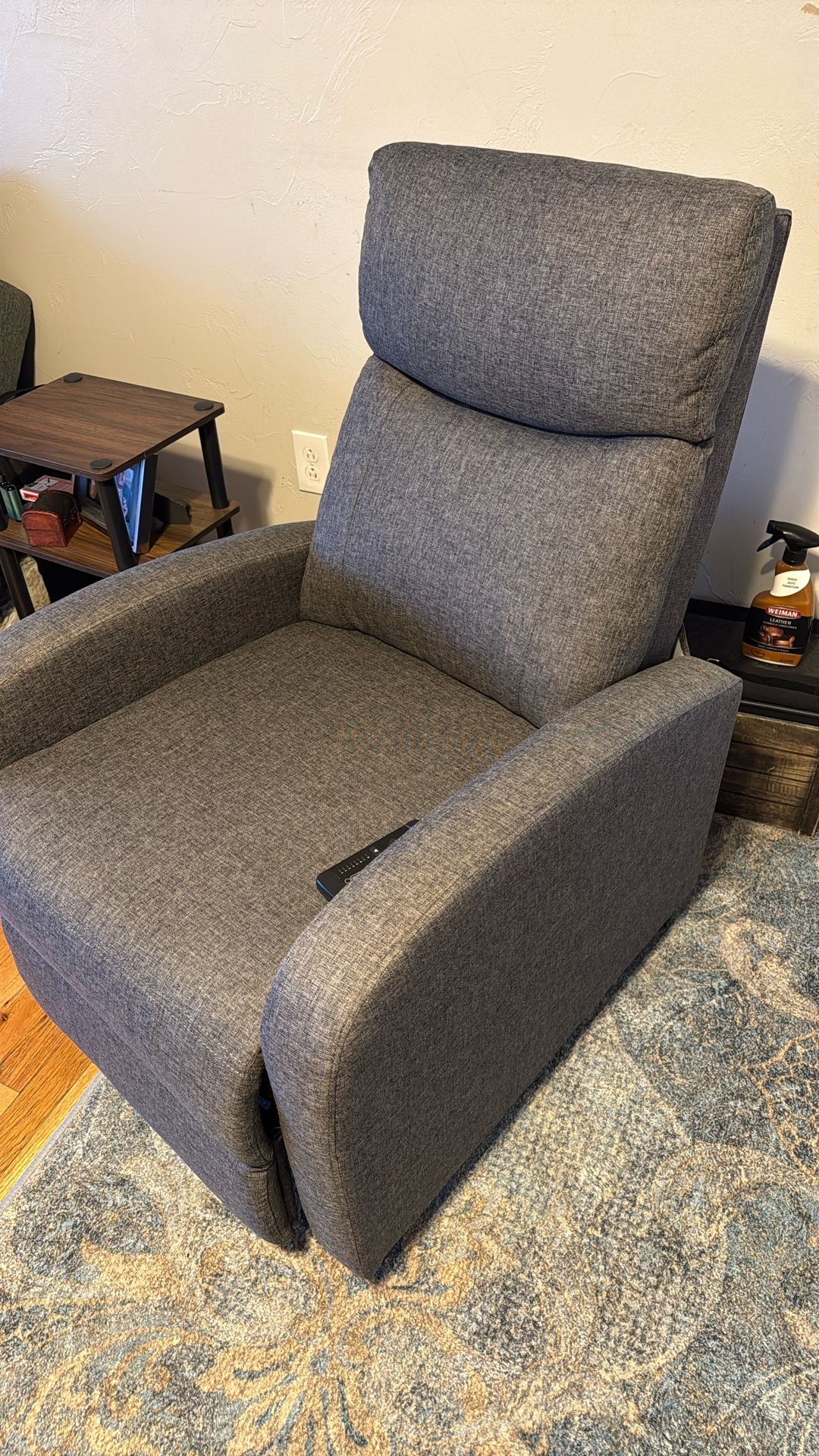 Recliner Chair W/Massage & Lumbar Support