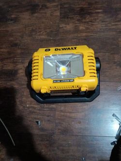 DeWalt light
