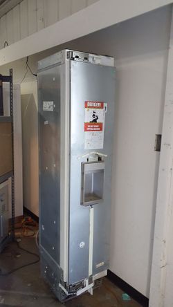 THERMADOR 18 INCH BUILT-IN FREEZER COLUMN PANEL READY