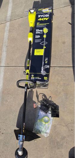 RYOBI  40 V 15 pulg. Compatible con accesorio de batería inalámbrica Expand-It  Desbrozadora (solo herramienta)