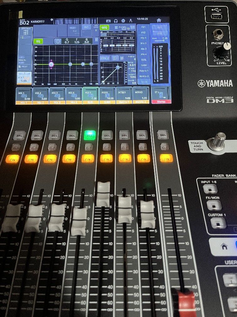YAMAHA DM3S Ultra-Compact 22 Channel Digital Mixer. Opened to test and used it twice.