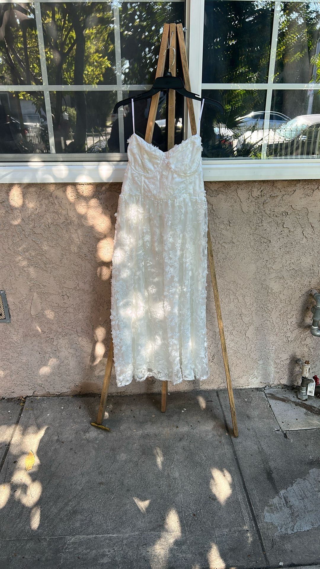 Women’s White Dress