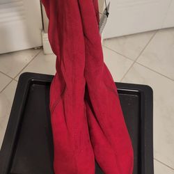 7.5 Red Boots (unused)