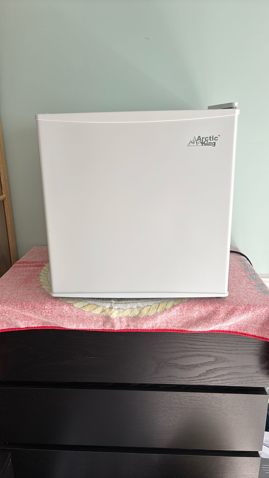 Arctic King 1.1 Cu Ft Countertop FREEZER.
