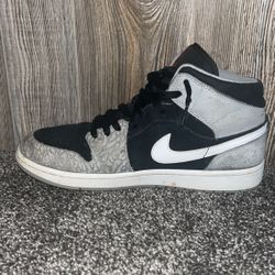 Jordan 1 Mids