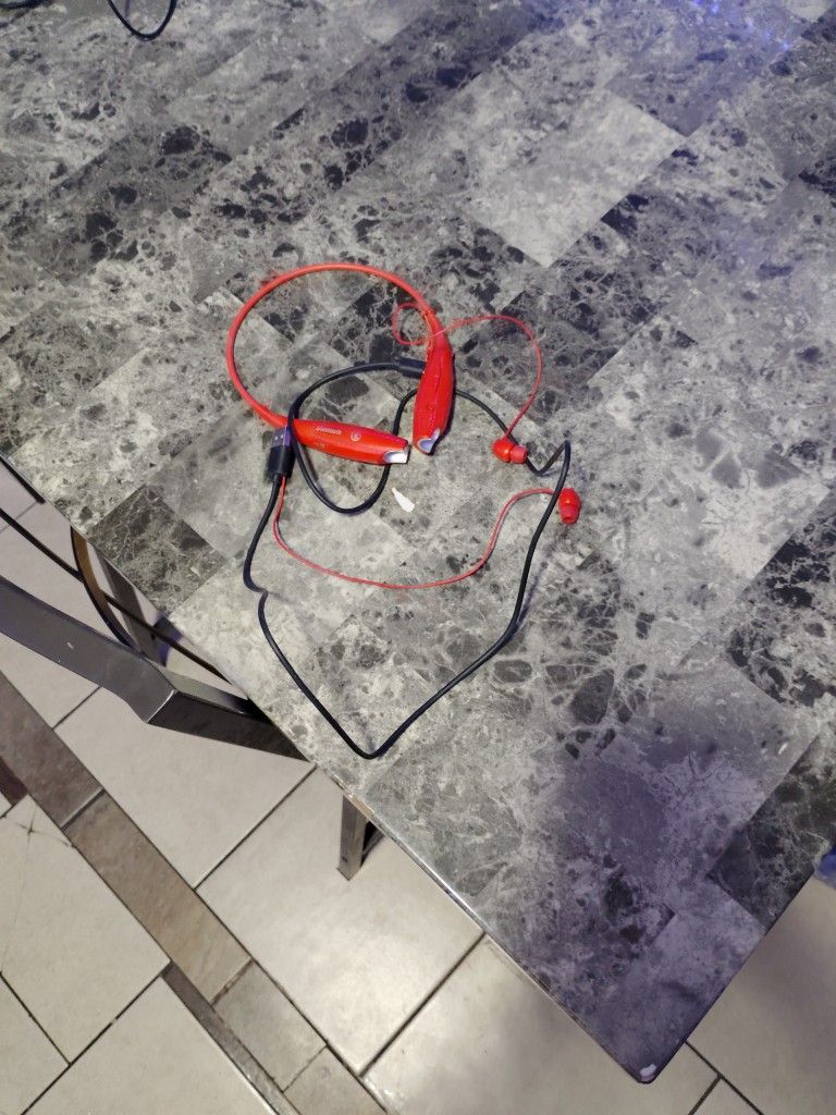 Bluetooth Earbuds