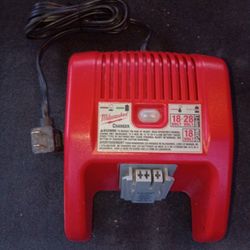 Milwaukee 18V Battery Charger 18-28 Volt Power Tool Charger (Used, Works)