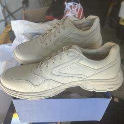 ROCKPORT/ CONVERSE / JEIBAITE