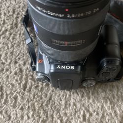 Sony DSLR-A100 Digital Camera