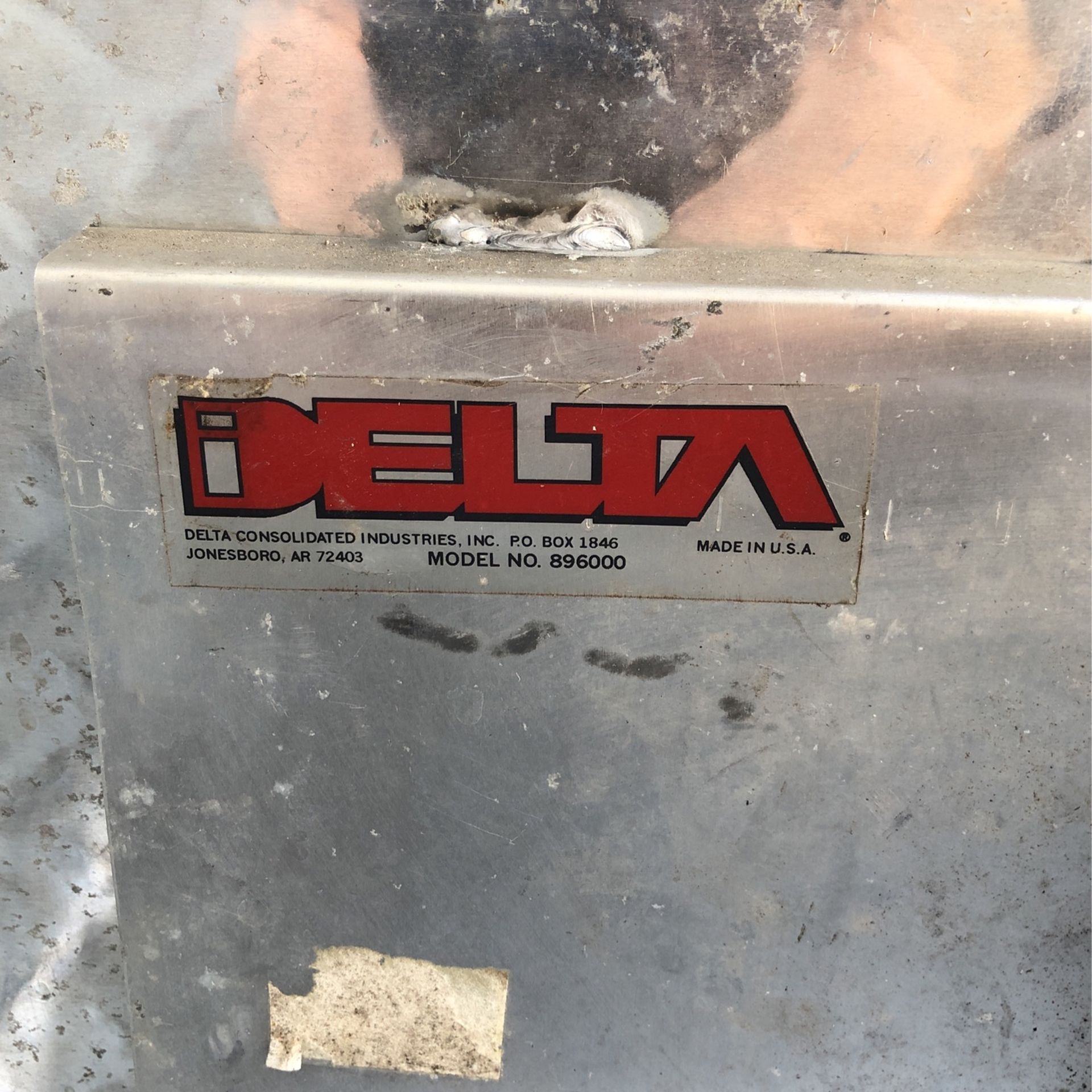 Delta tool box
