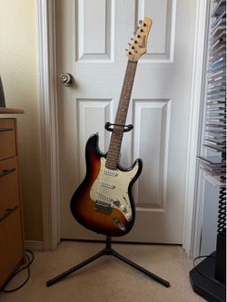 Pignose Electric Guitar Strat Style Sunburst