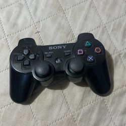 black Sony PlayStation 3 DualShock 3 wireless controller
