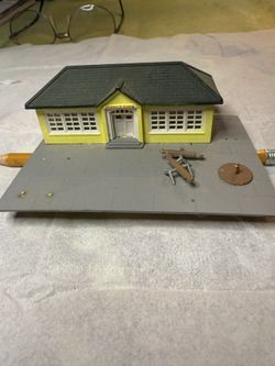 Vtg. N Gage Model Of A Single Level School