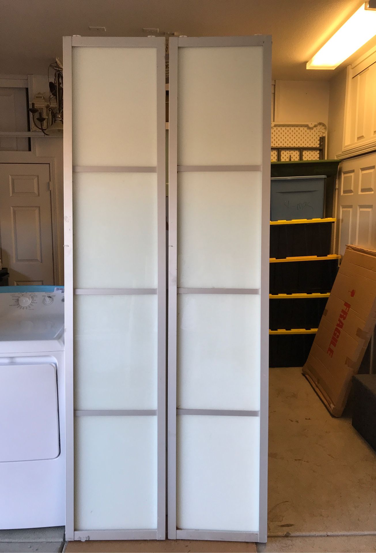 Modern Glass Sliding Closer Doors