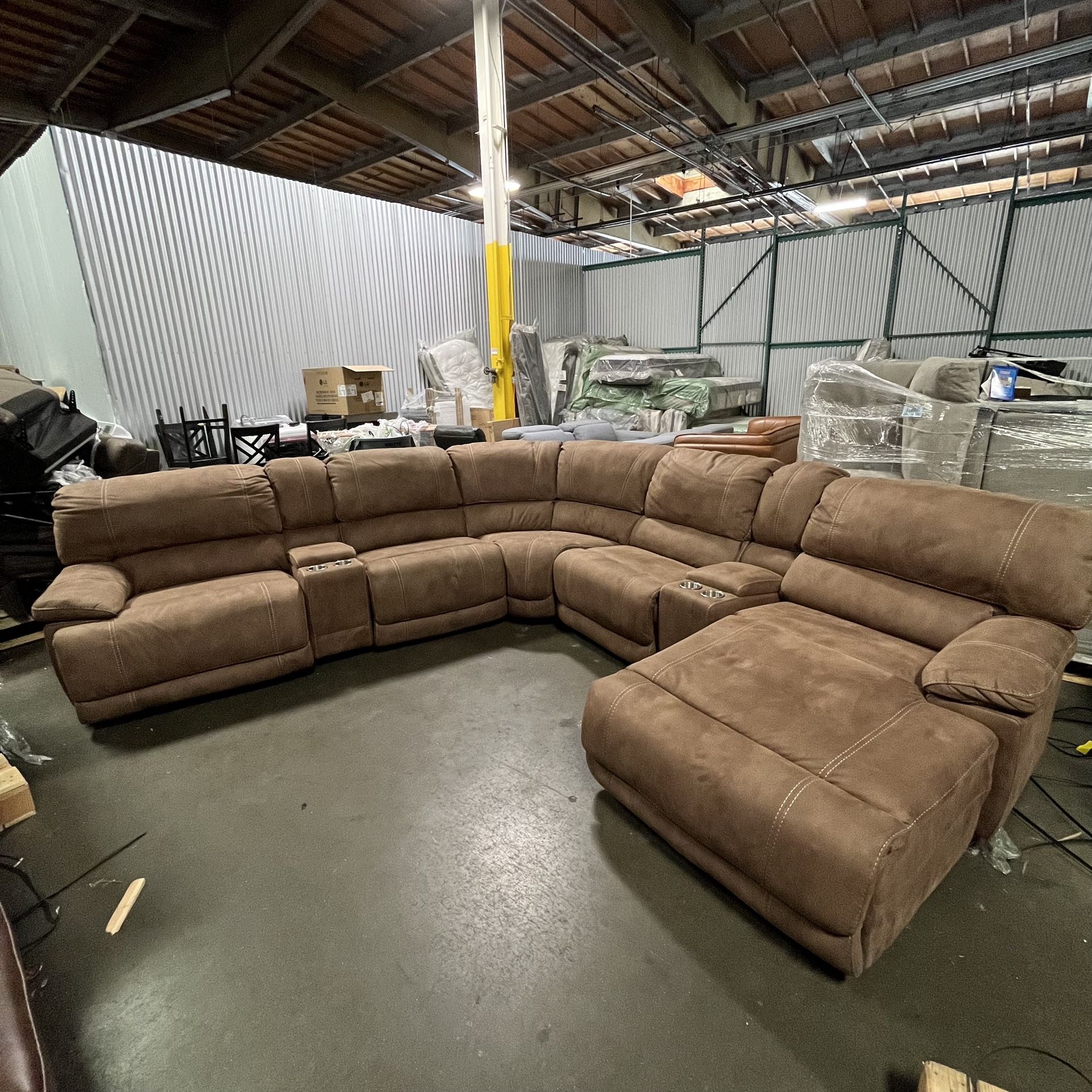 Petaluma Fabric Power Reclining Sectional with Chaise