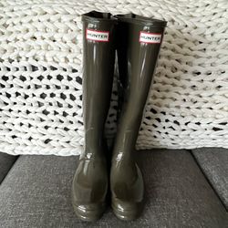 Hunter Boots - Rare Green Color - Size US 8/EU 39