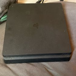 PS4 Slim