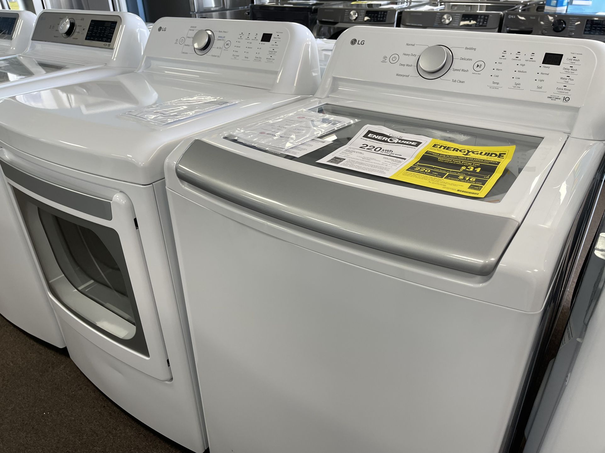 5.0cu.ft. washer&7.3cu.ft. Electric dryer set for Sale in Fresno, CA