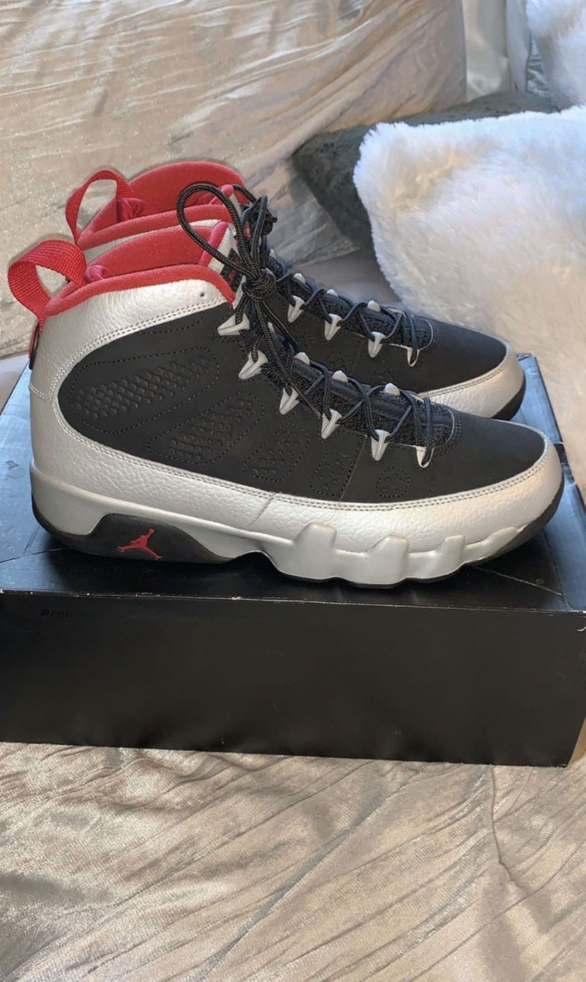 Jordan 9 Retro Johnny Kilroy