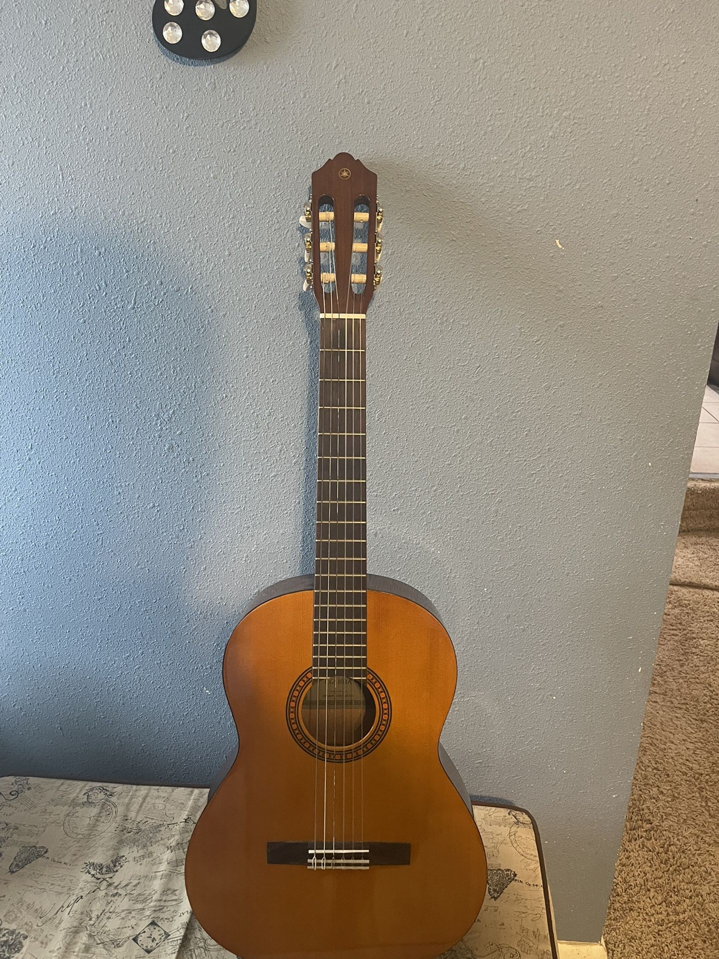 Yamaha Guitar 