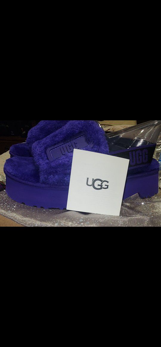 Ugg Sandals BRAND NEW Free Gifts 🎁 Included 