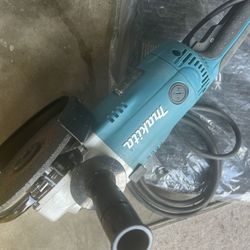 Makita 7 Inch Grinder-15A-new Disc