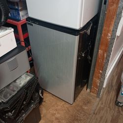 Mini Fridge Used