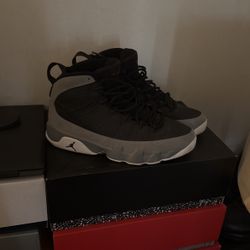 Jordan 9 Particle Grey  Size 11