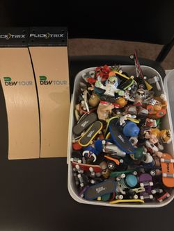 Vintage Tech Desk Set Figures Boards Ramps No Separating 