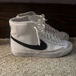 Like New Nike Blazers Sneakers!